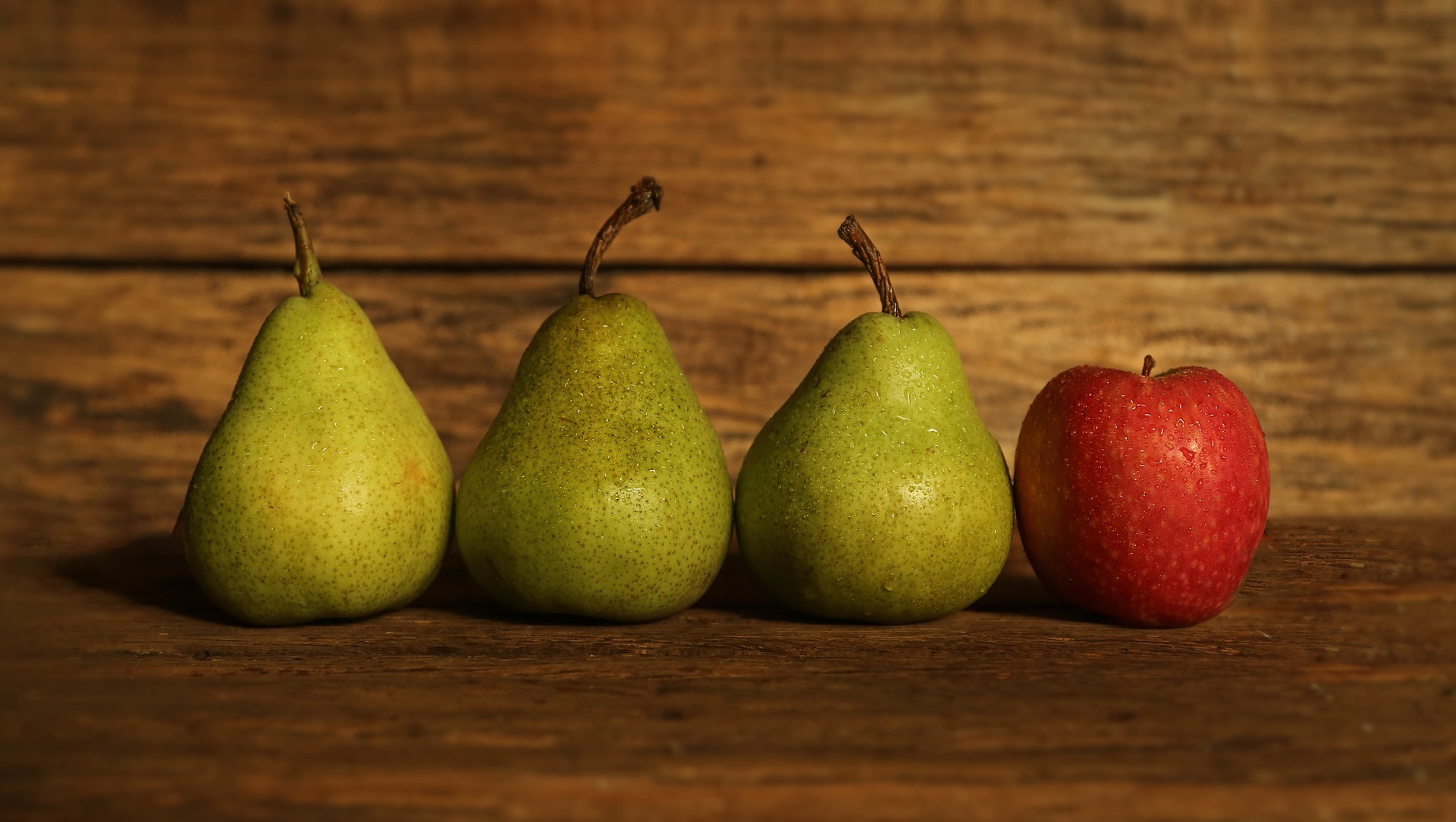 Fett, die Apfelform und die Birnenform - Körpertypen auf koerperfett-analyse.de