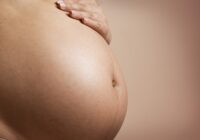 Gesundes Abnehmen nach der Schwangerschaft: Tipps für frischgebackene Mütter auf koerperfett-analyse.de