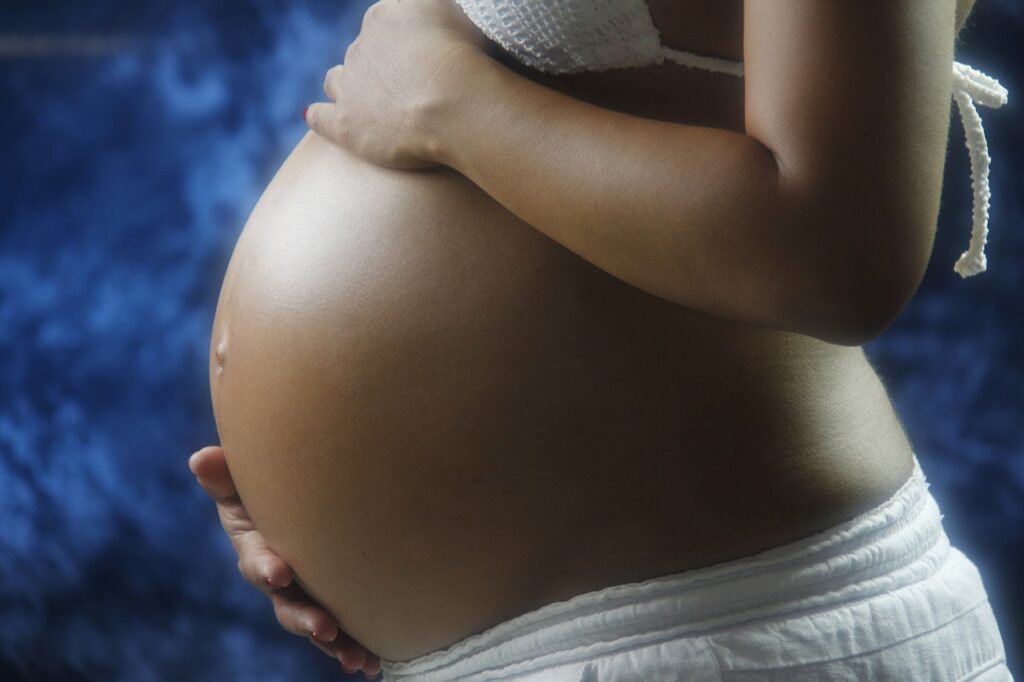 Schlank durch die Schwangerschaft - 9 Monate gesunde und ausgewogene Ernährung auf koerperfett-analyse.de